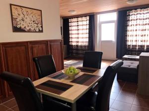 Posteľ alebo postele v izbe v ubytovaní Prána Apartman