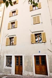 Budova, v ktorej sa apartmán nachádza