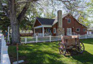 Gallery image of Silver Maple Inn and The Cain House Country Suites in Bridgeport