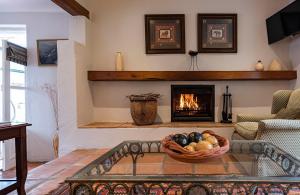 Posezení v ubytování L'Auberge Chanteclair