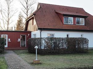 プレローにある"Wiesengrund" DHH 7の赤屋根白赤家屋敷