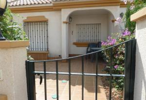 Fotografia z galérie ubytovania Townhouse in Cabo roig Aguamarina v destinácii Cabo Roig