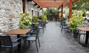 Reštaurácia alebo iné gastronomické zariadenie v ubytovaní Larramendi Torrea