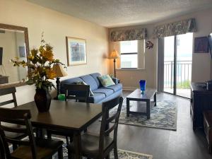 Gallery image of Beachfront Condo Ocean View in St Pete Beach