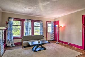 Gallery image of Riverside Buffalo Apt 15 Miles to Niagara Falls! in Buffalo