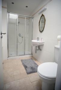 Lough Meela Lodge tesisinde bir banyo