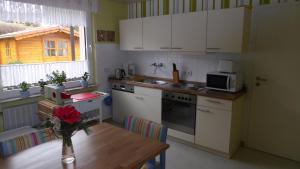 Köök või kööginurk majutusasutuses Ferienwohnung Gertrud Wieser