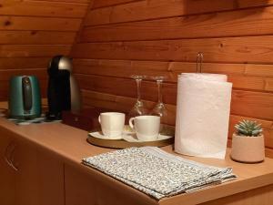 Coffee and tea making facilities at Apartmán na hranici