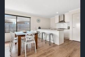 Fotografie z fotogalerie ubytování The Summer House ~ 2 blocks to Beach v destinaci Apollo Bay