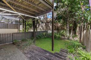 Κήπος έξω από το Myralla +4 φωτογραφίες