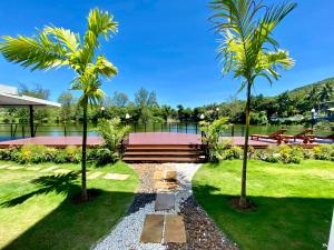 Taman di luar Pure Laguna Residence by Nice Sea Resort