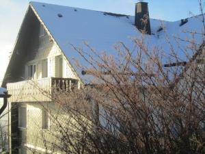 Ferienwohnung Rothaarsteig in Winterberg-Neuastenberg om vinteren