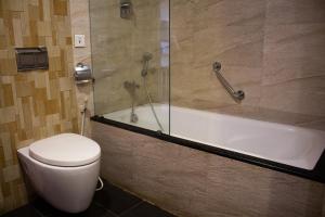 Phòng tắm tại Rupakot Resort