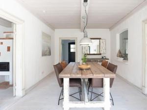 Gallery image of Stylish apartment in a charming village in Wobbenbüll