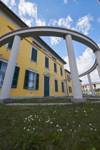 The building in which a vendégházakat is located