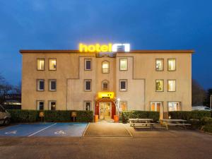 Hoone, kus hotell asub