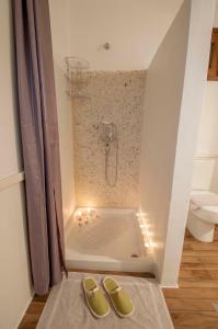 Kúpeľňa v ubytovaní Elegant-Lindian Villa Marietta