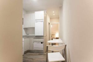 Kuchyň nebo kuchyňský kout v ubytování NEW Moderno y elegante apartamento céntrico