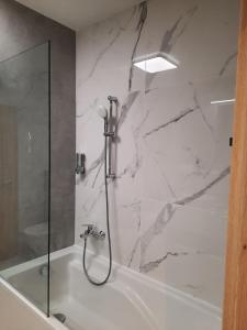 Ванная комната в BpR Space Grey Home with balcony