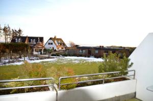 Aussicht vom Balkon eines Hauses in der Unterkunft Halligblick Whg 11 in Wyk auf Föhr