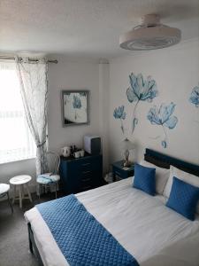 Gallery image of Ambassador Guest House Bed and Breakfast in Paignton