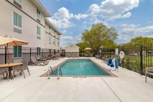 The swimming pool at or close to Sleep Inn Lancaster Dallas South