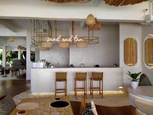 Ein Restaurant oder anderes Speiselokal in der Unterkunft Phangan Bayshore Resort Koh Phangan 