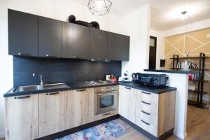 A kitchen or kitchenette at CASA STELLA San Sisto