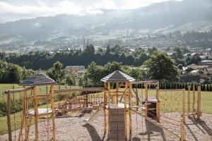 Widok na góry z tego aparthotelu