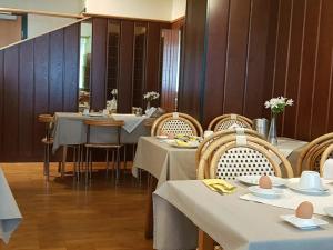 Restavracija oz. druge možnosti za prehrano v nastanitvi Pension Seeblick Purbach
