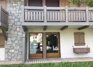 Un balcon sau o terasă la Les deux alpes appartement 6 personnes