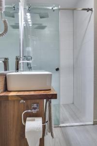 Ванная комната в Eleven Inn Tbilisi
