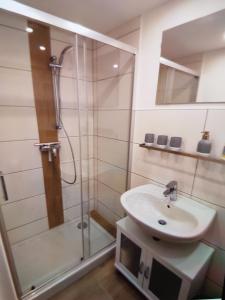 Ένα μπάνιο στο Ferienwohnung Schmenkel