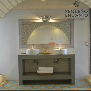 A bathroom at PEQUEÑO ENCANTO Hotel Boutique