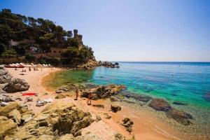 Foto da galeria de Apartamento con piscina a 2 minutos de la playa!!! em Lloret de Mar