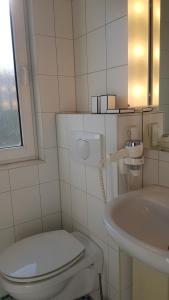 Um banheiro em Am Ufersteig-I