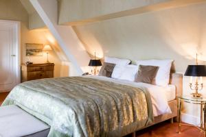 Letto o letti in una camera di Hotel Kronenschlösschen