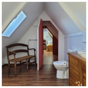 Koupelna v ubytování Gîte de charme au Manoir du Plessis-Quinquis