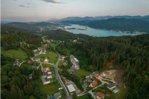 Příroda nedaleko apartmánu + 10 fotografií