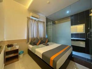 Gallery image of Dolphin Hotel in Klang