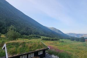 Fotografie z fotogalerie ubytování Garasjeleilighet med kort vei til flott natur, Måndalen, Rauma v destinaci Sæbø