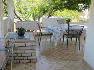 Balkón nebo terasa v ubytování Holiday home Marija i Lucija