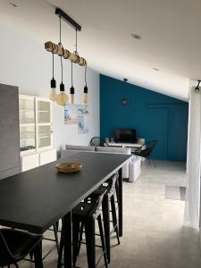 Köök või kööginurk majutusasutuses Maison moderne avec jardin à 750m de la mer