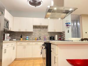 Dapur atau dapur kecil di Condo Beach Court