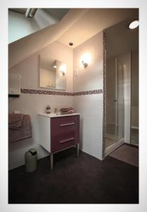 Koupelna v ubytování La Ferme de Kerraoul