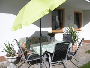 Patio lub wspólna przestrzeń na świeżym powietrzu w obiekcie Haus Daniel