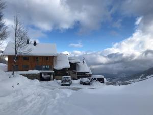 Chalet Lucie LE CHEVAL NOIR v zimě