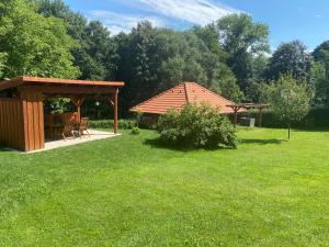 Afbeelding uit fotogalerij van Chalupa Jako doma in Nová Bystřice +40 foto's