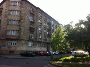 Budova, v ktorej sa apartmán nachádza