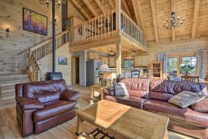 Φωτογραφία από το άλμπουμ του Lazy Beaver Lodge Pagosa Cabin with Deck, Fire Pit σε Pagosa Springs +36 φωτογραφίες
